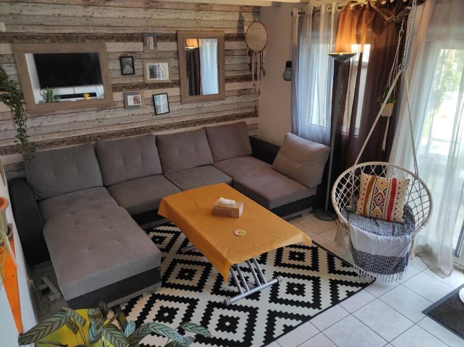 Holiday home Chaleureuse Maison De Avec Parking Gratuit *